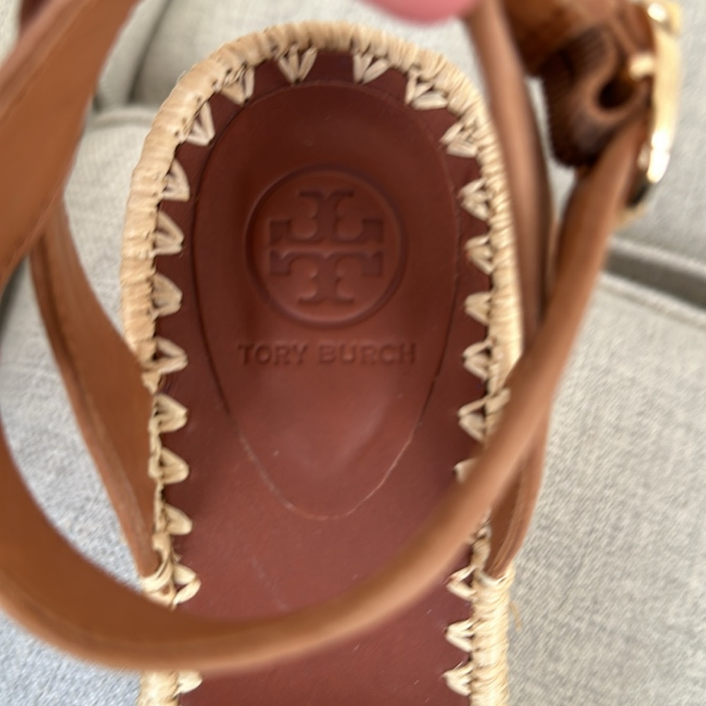 Tory Burch size 8.5 women’s platform / wedge sandal heels EUC - Picture 3 of 9